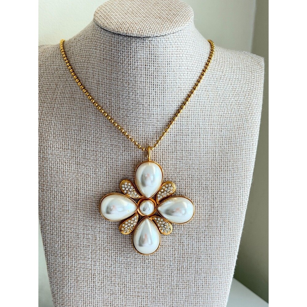 Vintage Rose Benedetti Signed Gold Faux Pearl Maltese Cross Pendant Necklace - Picture 2 of 7